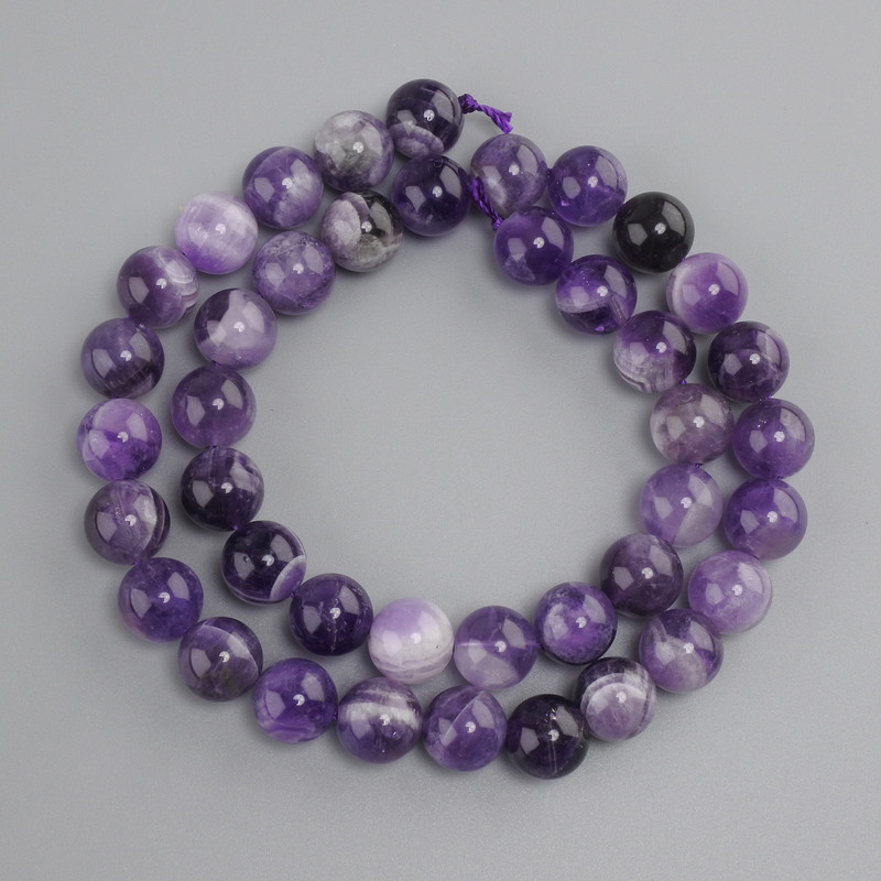 Amethyst beads, smooth round bead, diameter 10mm +/- , length 39cm +/- on a thread