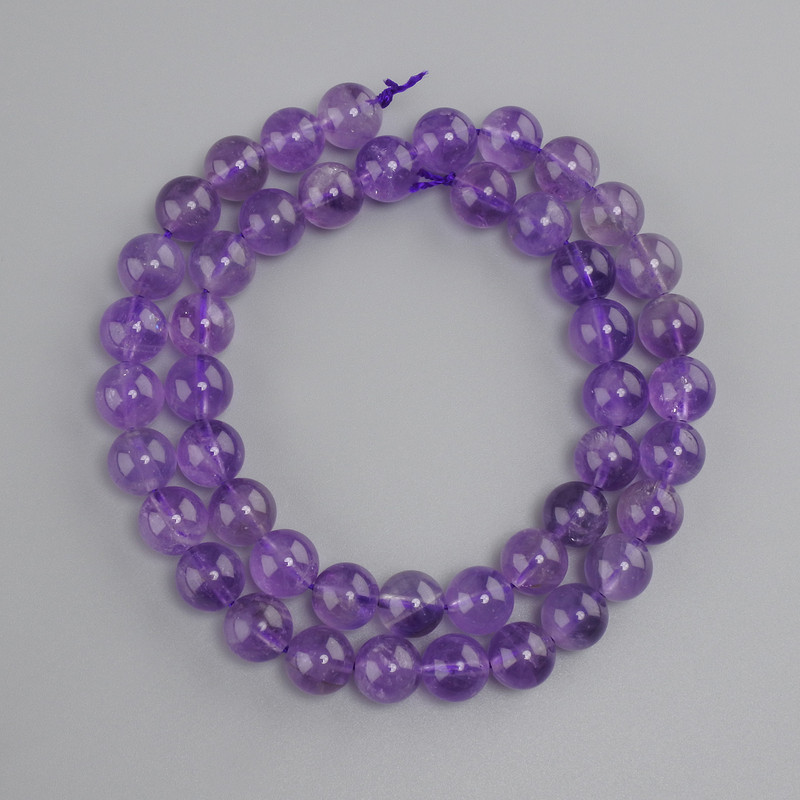 Amethyst beads smooth round bead, diameter 8.5 mm ±, length 38 cm ± on a thread