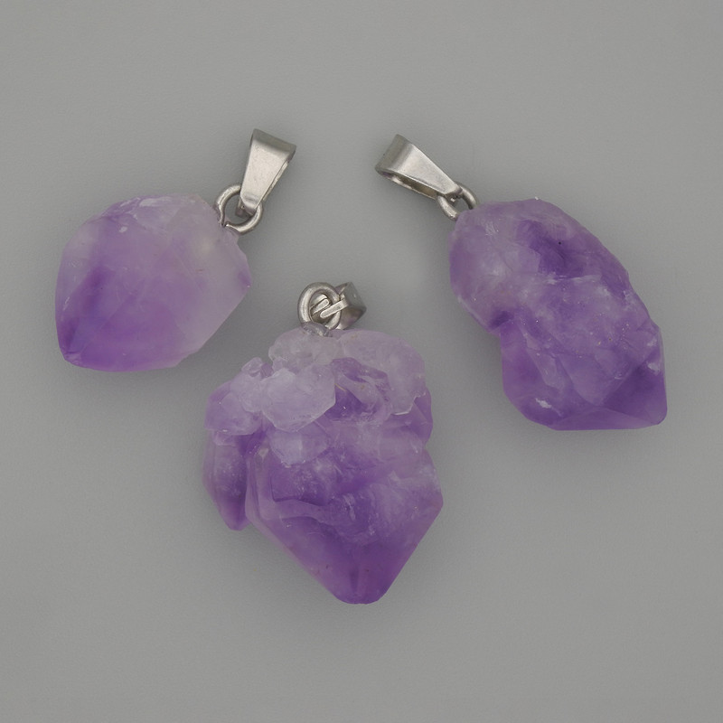 Amethyst pendant unprocessed natural stone 15-25x10-15mm+-, length 22-35mm+-(assorted sizes)